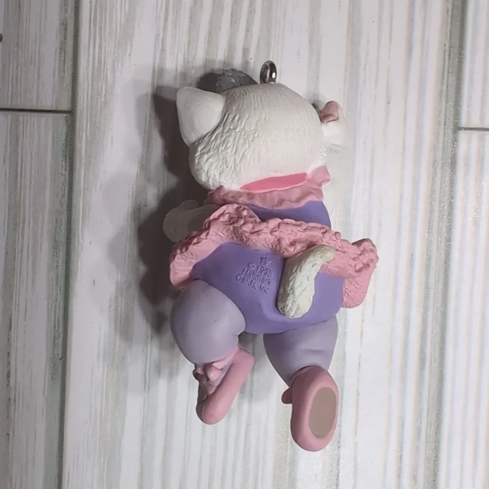Vintage 1998 Hallmark Keepsake Kitty Cat Ornament Future Ballerina